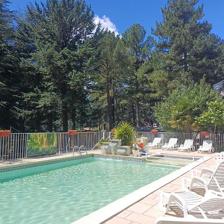 Camping La Source Sournia Eksteriør bilde
